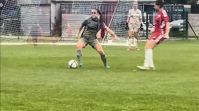 Chloe Gormley (grey) battling away at Welling Utd