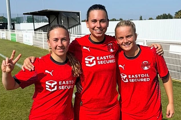 Wiki1, Wiki2 and Poppy