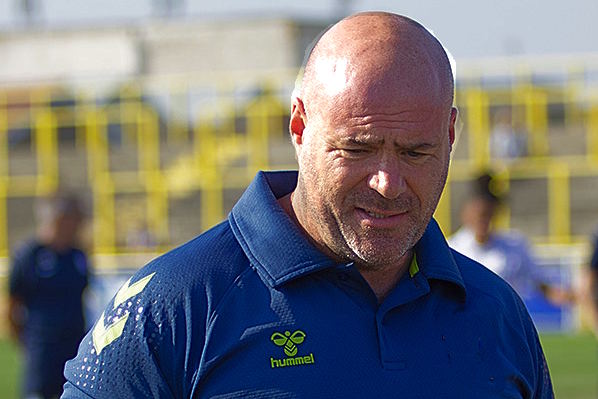 Leyton Orient Women's Head Coach: Jason Stephens.