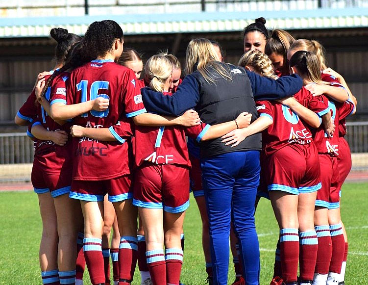 Chessington & Hook Utd women's team