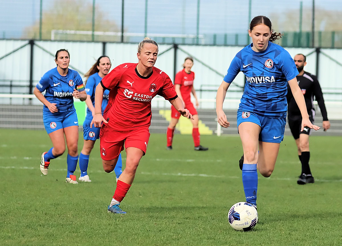 South London (in blue) played us at Cheshunt