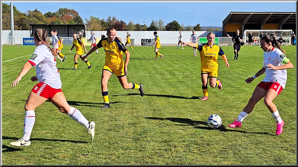 Leyton Orient Women : from LOFCwomen.com