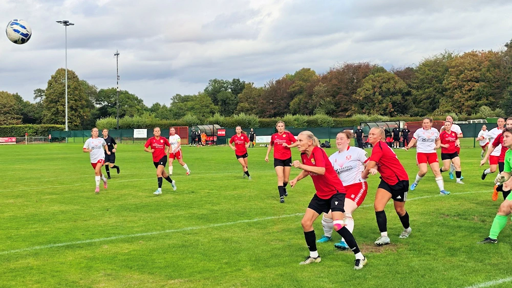 Leyton Orient Women : from LOFCwomen.com
